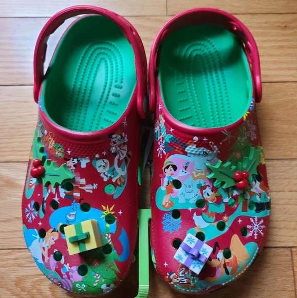 Crocs Disney Christmas Clogs, M5/W7, Red/ Green - Picture 1 of 10